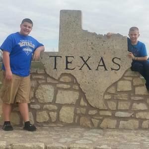 Meet your Posher, Devan