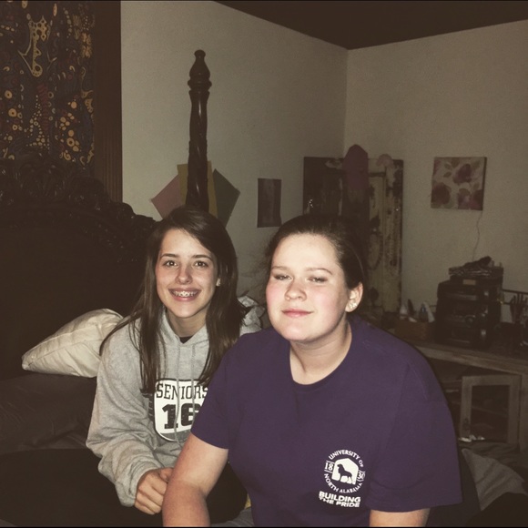 Meet your Posher, Gabby - Picture 1 of 1