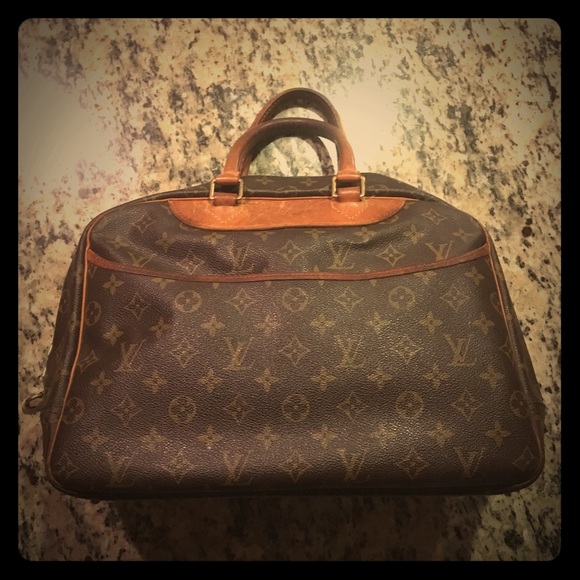 Authentic Louis Vuitton Deauville bag