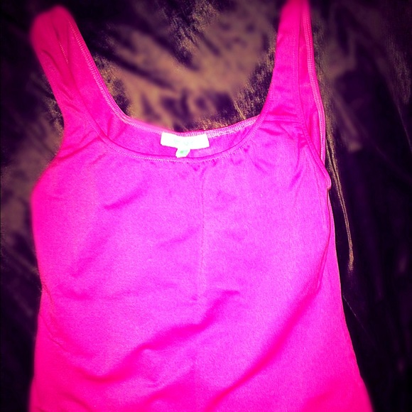 Karen Kane Pink Tank top size Medium