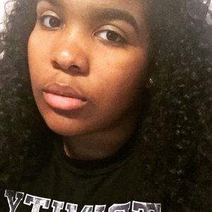 Meet your Posher, Daneila