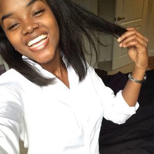 Meet your Posher, Chanel