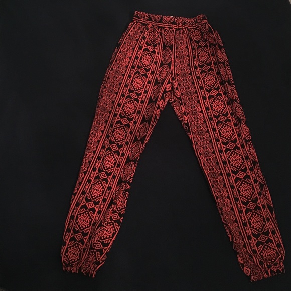 Loose pants