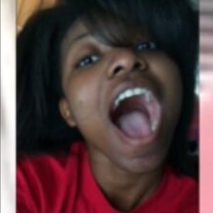 Meet your Posher, Jillian