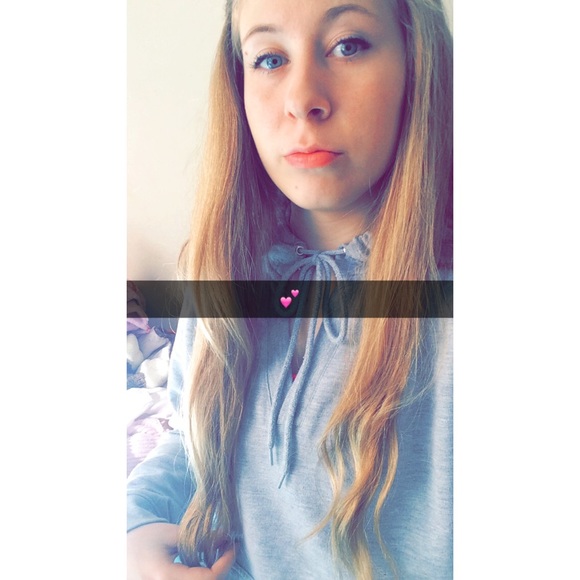 Meet your Posher, Gabby - Picture 1 of 1