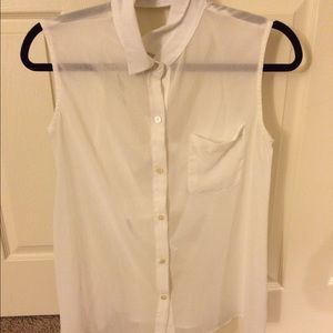 Button down sleeveless top