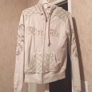 Adorable MISS ME sweater 😍