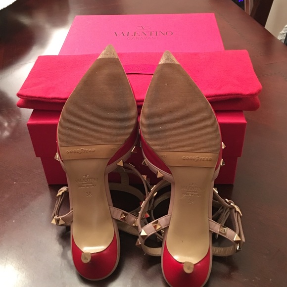 🚫SOLD🚫Valentino Rock Stud Pumps - Picture 4 of 4