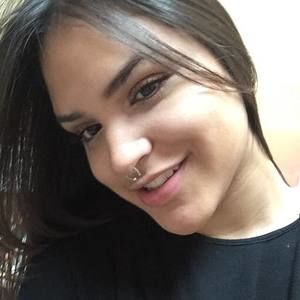 Meet your Posher, Manuela