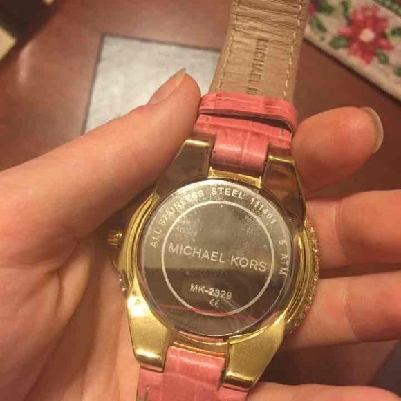 ❌SOLD ON Ⓜ️ERC authentic Michael Kors watch - Picture 3 of 3