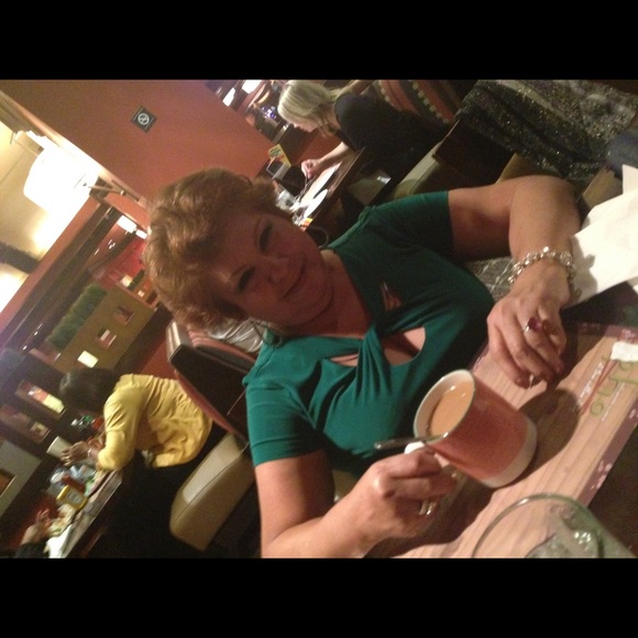 Meet your Posher, Alicia