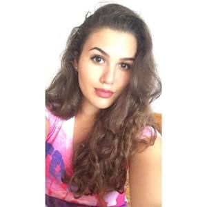 Meet your Posher, Elisa