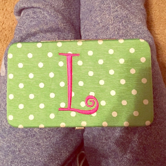 Initial L wallet