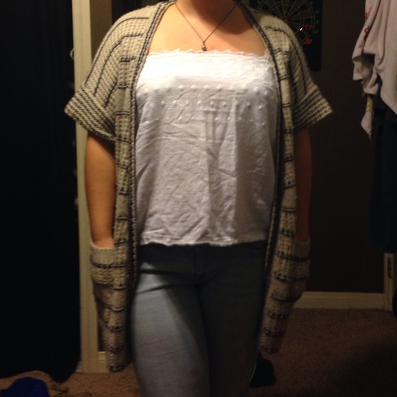 Striped shirt sleeve sweater