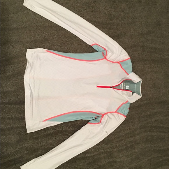 COLUMBIA WORK OUT SHIRT