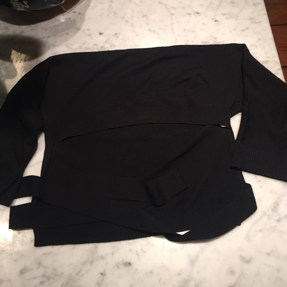 D&G funky wrap shrug