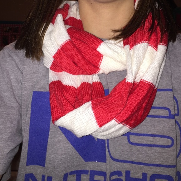 Red and white scarf