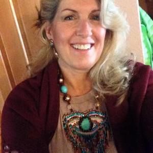 Meet your Posher, Laurie