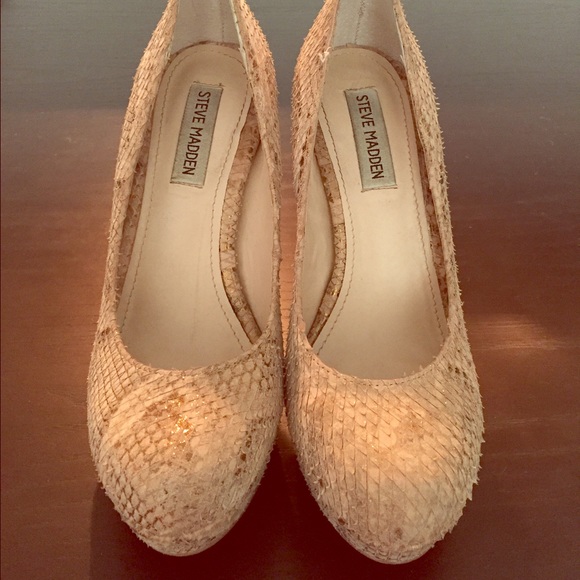 Steve Madden Gold Python Stilettos Size 7.5