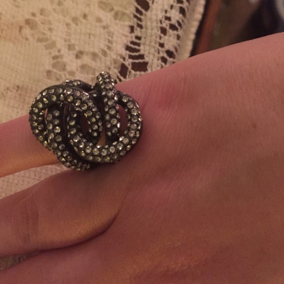 Studded statement ring - Picture 3 of 3