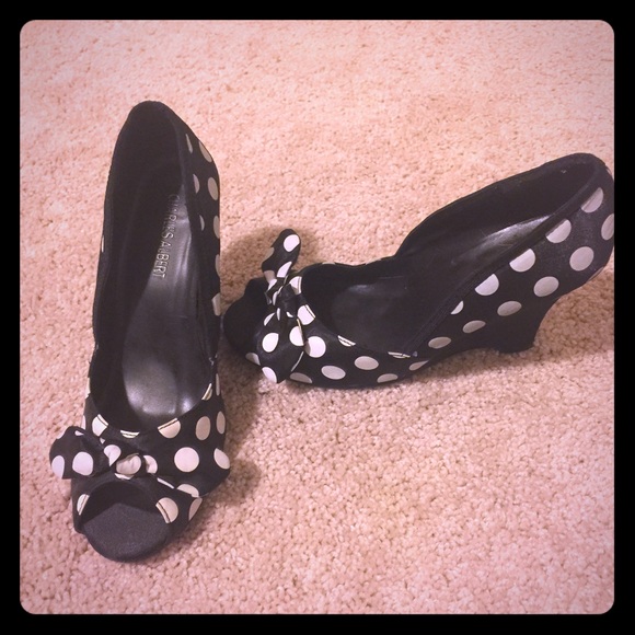 Charles Albert polka dot wedges size 6.5