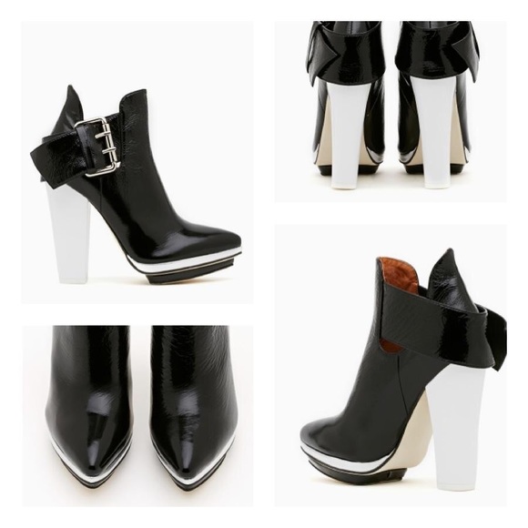 Jeffrey Campbell Bonita Bootie