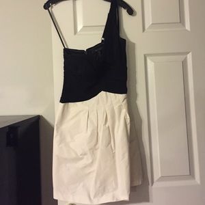 Bcbgmaxazria dress