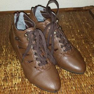 Brown lace up booties shoes with cutouts design