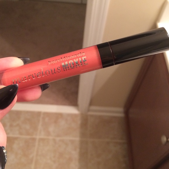 Bare Minerals marvelous moxie lipgloss