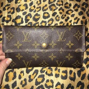 RESERVED. Louis Vuitton Monogram wallet