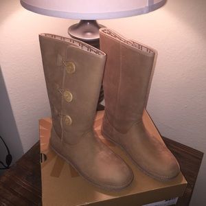 Beige Annarosa UGG Boots