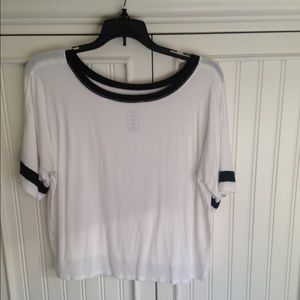 🎄🎀PACSUN CROPPED TSHIRT🎀🎄