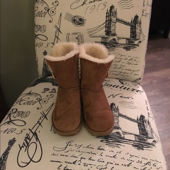 UGG Shoes - Ugg Bailey Button short boots
