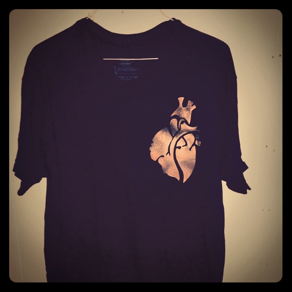 vintage tee open heart