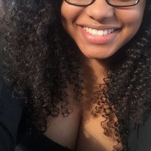 Meet your Posher, Karina