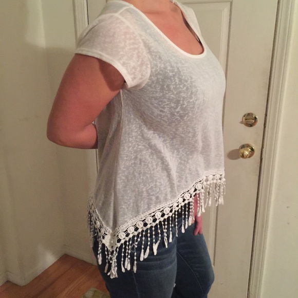 Adorable top! - Picture 4 of 4