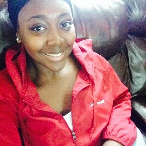 Meet your Posher, Camille