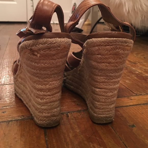 Fergie Cognac Wedges - Picture 3 of 3