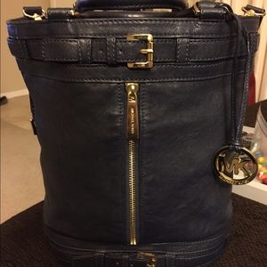 Michael Kors Kingsbury navy blue leather purse