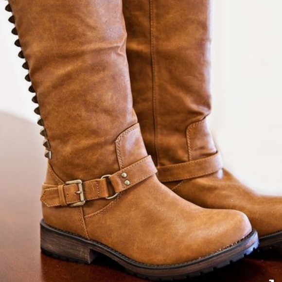 Tan boots! Used but still have life left!