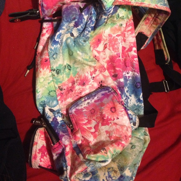 VS back pack!!! - Picture 2 of 3