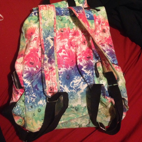 VS back pack!!! - Picture 3 of 3