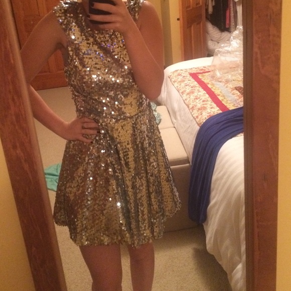 Beautiful all sequin party dress- worn once!