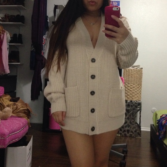 Cream/Beige Knit Cardigan