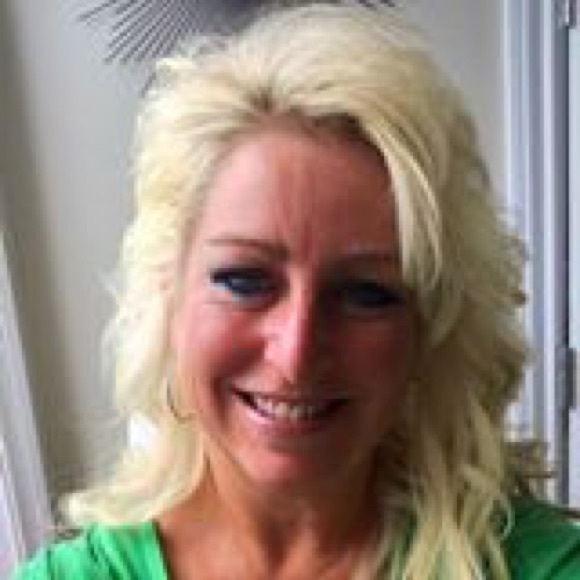 Meet your Posher, Cheryl - Picture 1 of 1