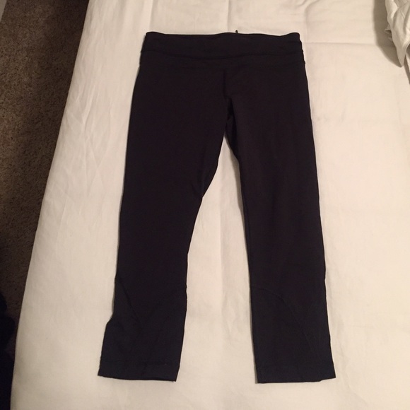 NWOT Lululemon Run Inspire II crop