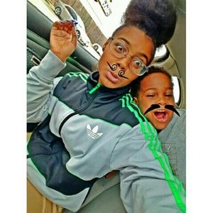 Meet your Posher, Claranesia