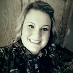 Meet your Posher, Monica