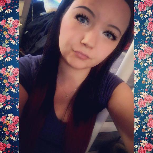 Meet your Posher, Brooke - Picture 1 of 1