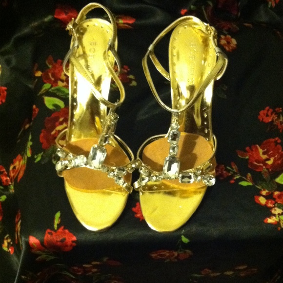Bridesmaid shoes
